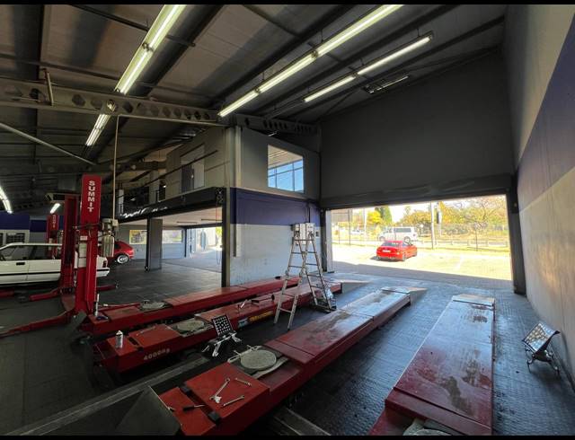 684M² WAREHOUSE TO LET IN STRIJDOMPARK